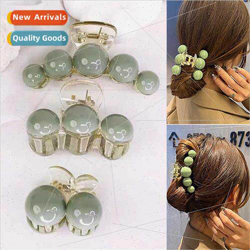 Acrylic pearl beads large trumpet grasp clip fall winter low
