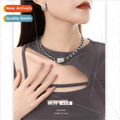 Geometric Irregular Necklace Women Flocking Knting Necklace