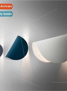 Minimalist personaly modern minimalist wall lamp Scandinavia