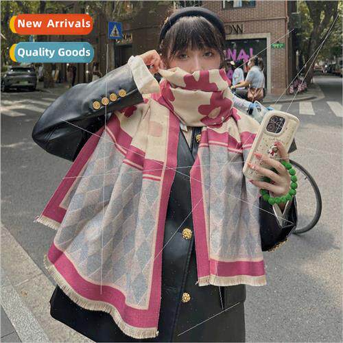 Winter sweet flowers imation cashmere material scarf versati