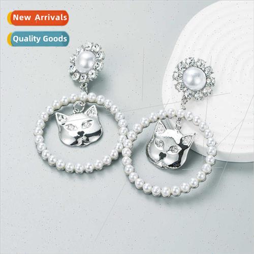 Europe fashion shiny alloy diamonds cat head round ring pear