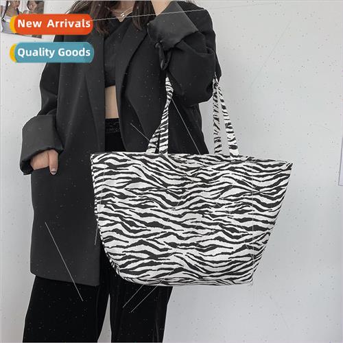 Retro striped bag female new Korean ladies shoulder crossbod