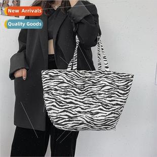 female crossbod striped shoulder Retro ladies new bag Korean