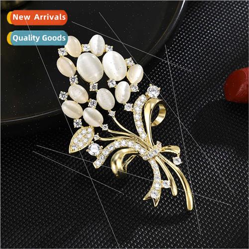 Elegant brooch female upscale coat accessories ins tide simp
