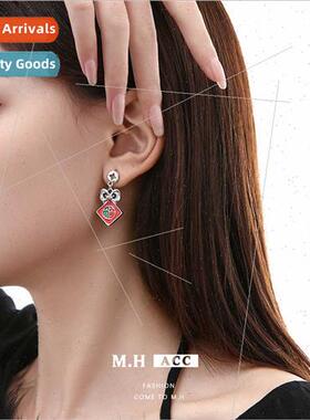 Winter new Fu lion earrings female oil drop delicate new Chi