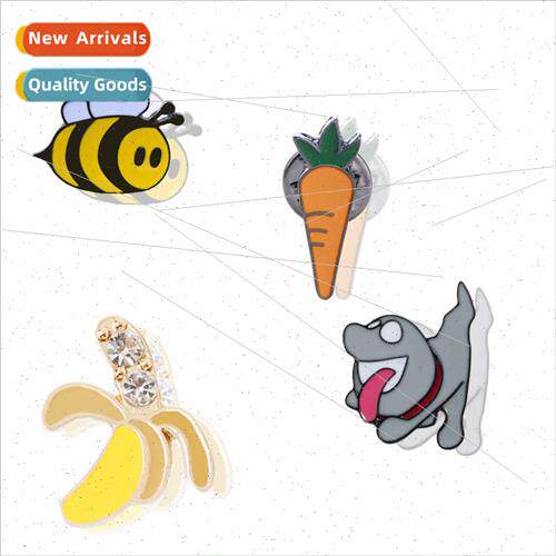 Korean fashion carrot corsage micro inlaid banana alloy broo