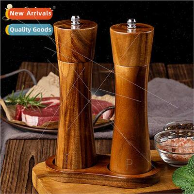Acacia wood pepper grinderWooden grinder bottleFreshly groun