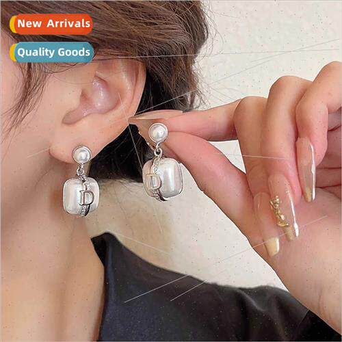 letter pearl earrings niche cool sense 2023 new  earrings fe