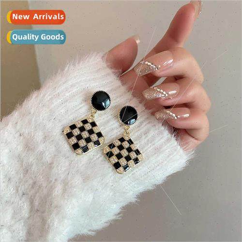 New checkerboard earrings black whe plaid earrings niche gen