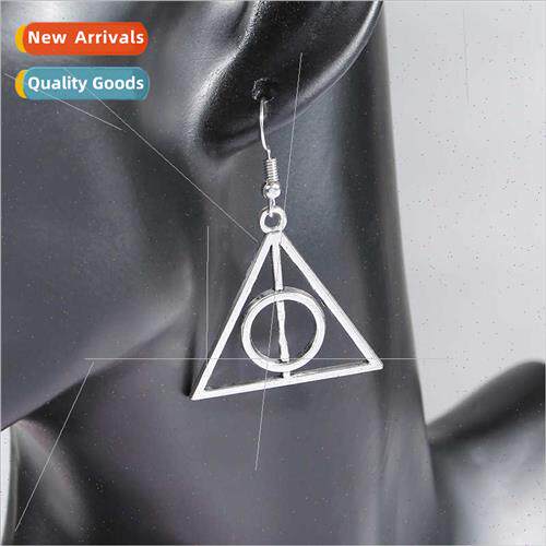 Europe Uned States film  around new Triangle earrings fashio