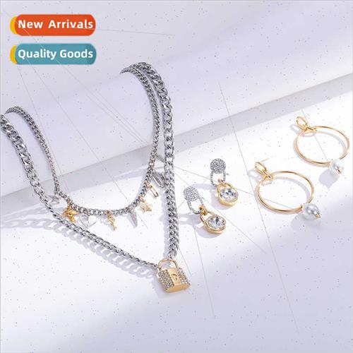 Mixed color metal delicate punk PUNK theme CHARMS fall winte