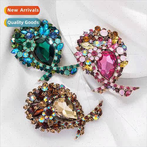 Europe fashion creative crystal glass flower brooch corsage