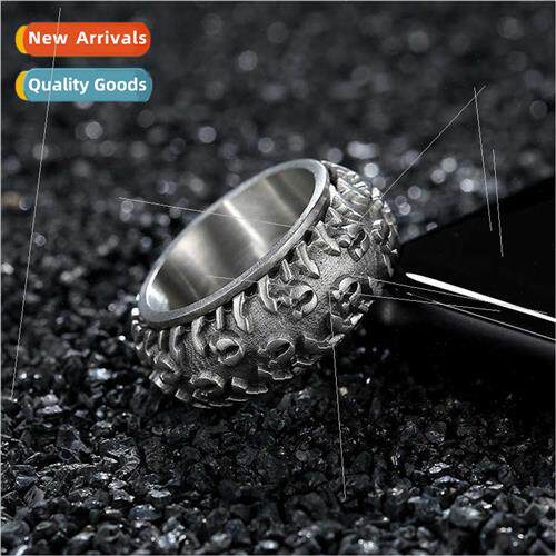 Europe ins popular men hip-hop ring rotatable tire chain pen