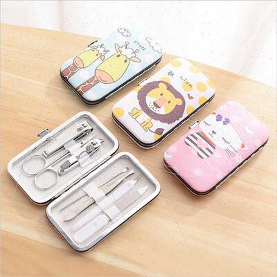 Cartoon 7-piece set nail clippers dig ear spoon portable man