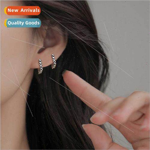 Car flower cutting surface earrings tide female retro geomet
