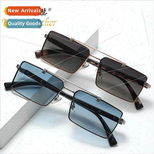 New metal beam sun glasses 22025 Europe small square frame m