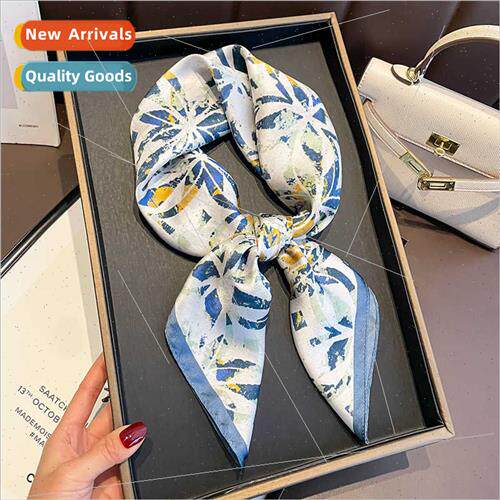 Korean  simple broken flowers fresh blue silk scarf female 7