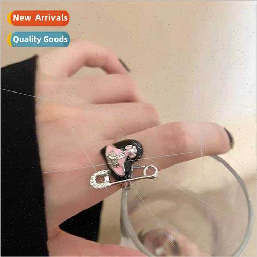 West Dowager Pink Black Clashing Color Heart Ring che Tender