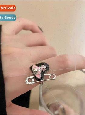 West Dowager Pink Black Clashing Color Heart Ring che Tender