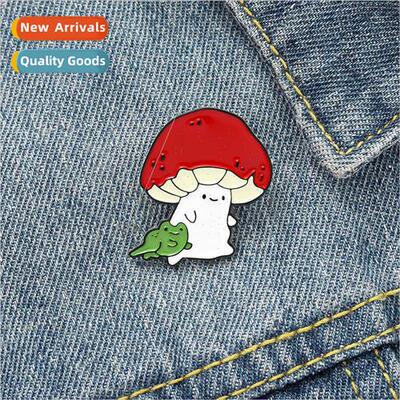 Creative New Mini Red Mushroom Brooch Alloy Baking Lacquer F