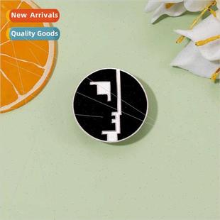 brooch creative badge round metal black punk New personaly