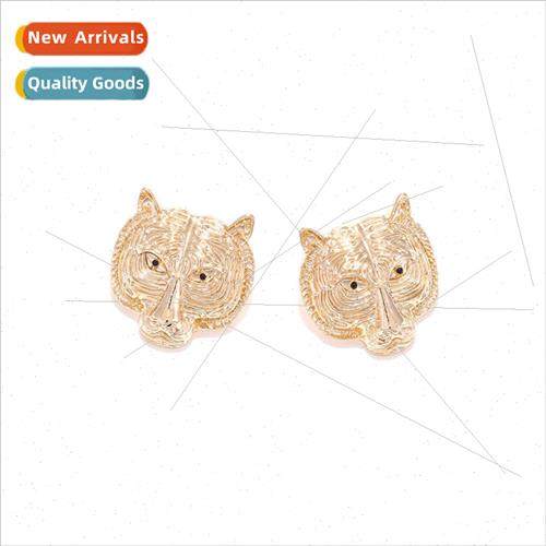 personaly retro tiger head earrings temperament fashion cart