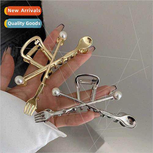 Lazy niche k spoon design hair clips female back head grab c