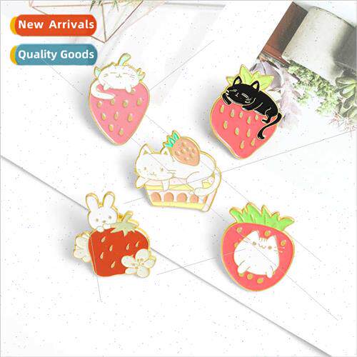 Cute Cartoon Strawberry Brooch Enamel Lacquer Oil Drip Stude