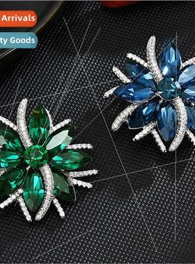 Autumn winter high-grade Austrian crystal wreath brooch vint