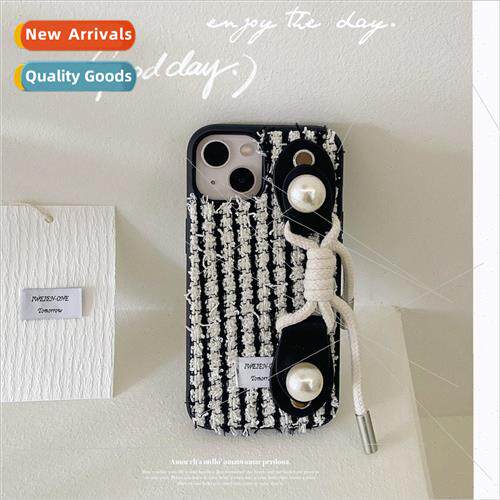 Autumn and winter plush plaid iPhone 14 pearl wristlet 15Pro