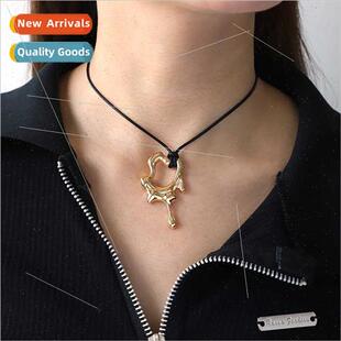New Europe Drip Neckla Women quid Pendant Metal Lava Hundred