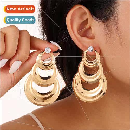 Europe fashion hundred high-level sense metal wind geometric
