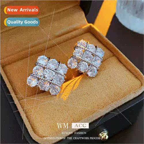 lver needle simple zirconia square earrings Korea fashion hu