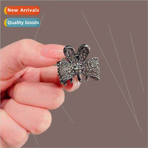Bangs clip side grab clip gun black rabb girl clip head top