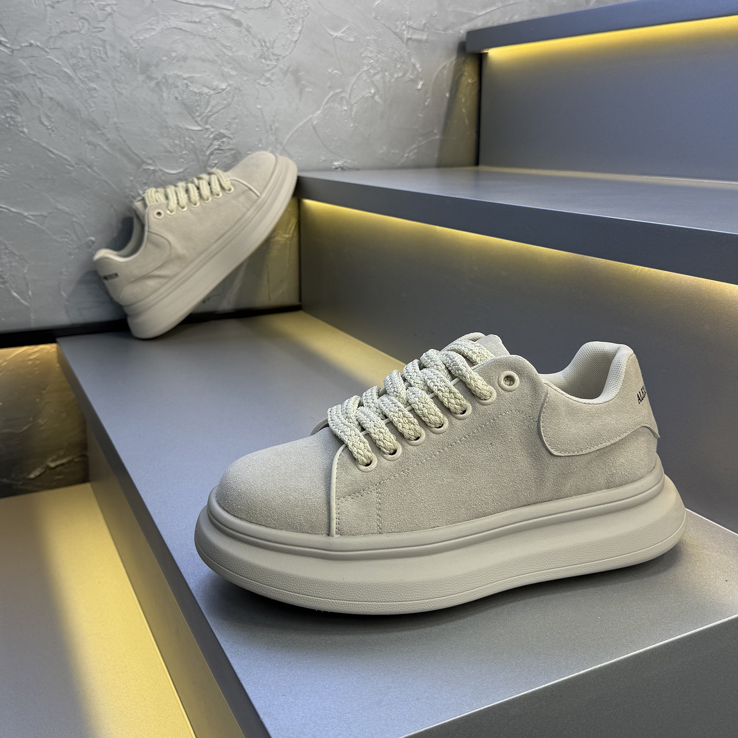 2025秋季新款男鞋韩版潮牌休闲运动鞋百搭厚底小白鞋板鞋老爹鞋男