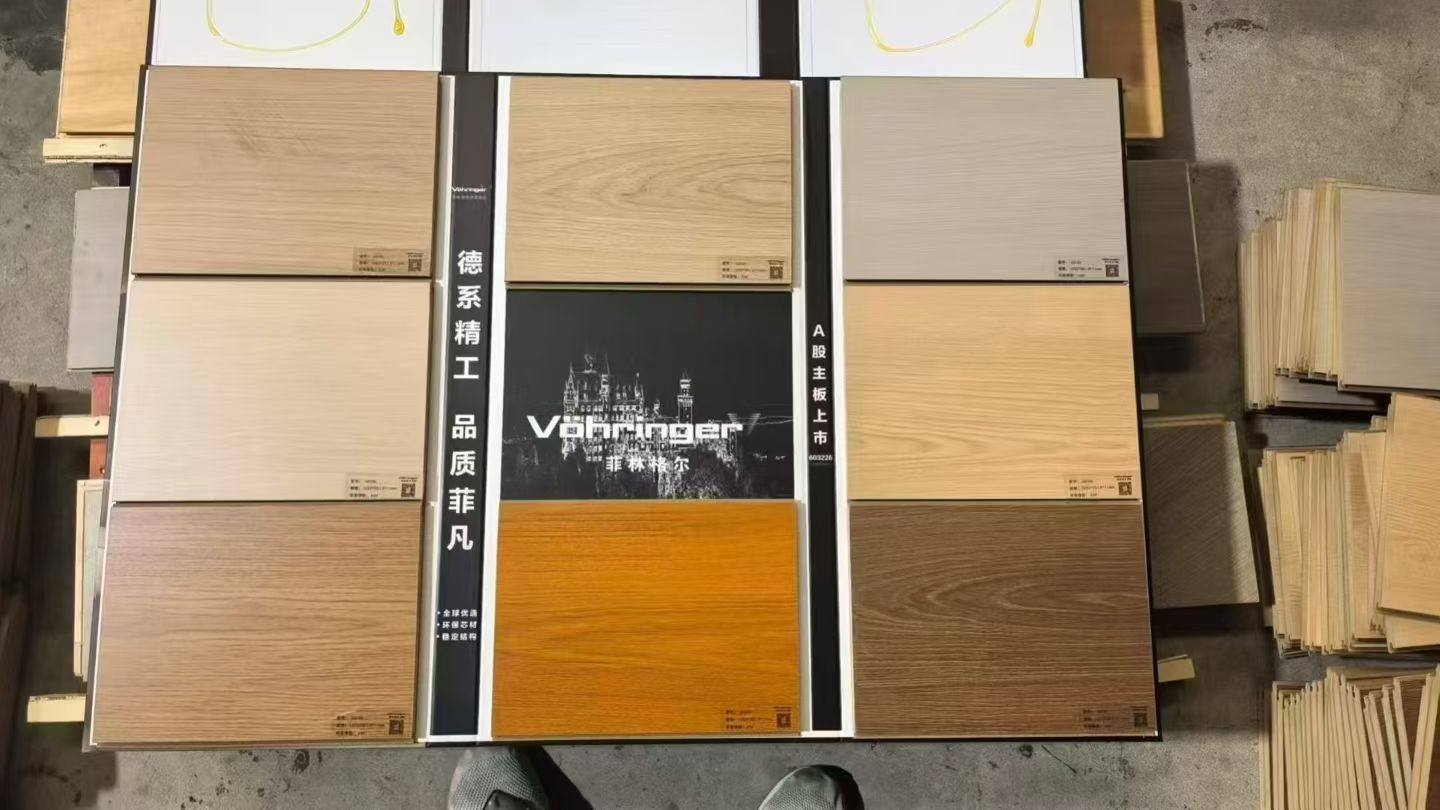 菲林格尔强化复合地板家用卧室客厅环保耐磨防水木地板厂家直销