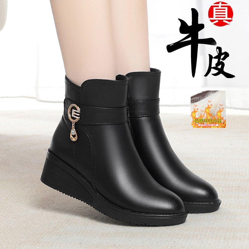 冬季新款真皮坡跟羊毛女短靴加绒加厚保暖棉靴中跟单靴.妈妈棉皮