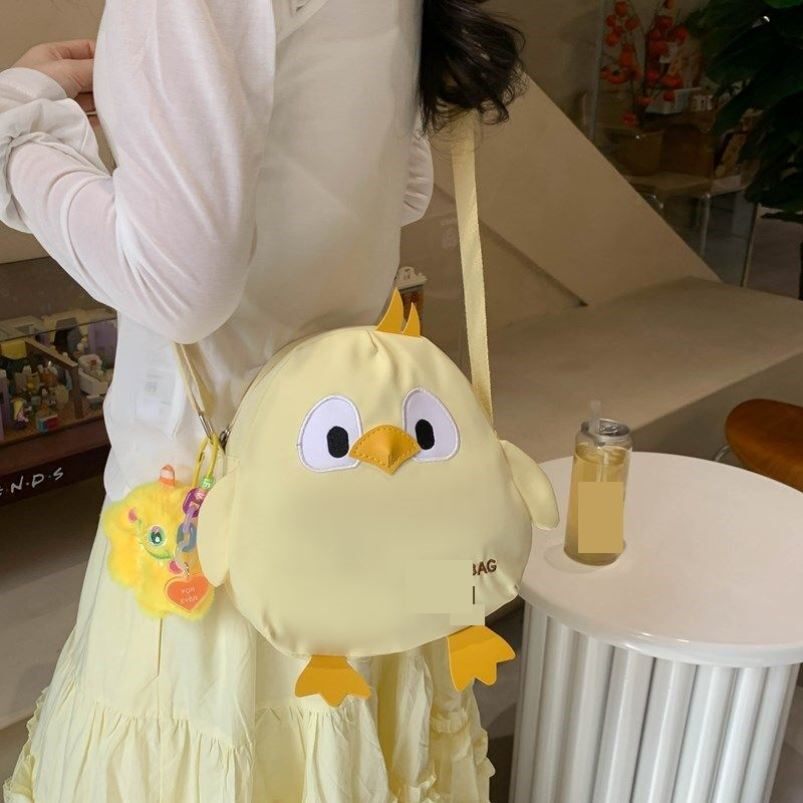 可爱小鸡包包小女孩夏季新款卡通小众设计感单肩斜挎包百搭出游包