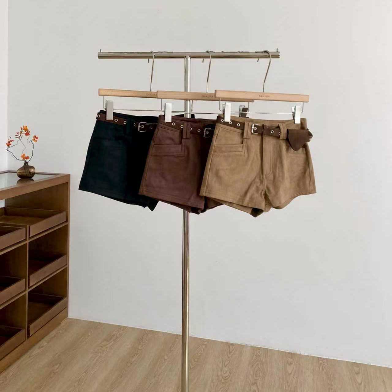 美式复古高腰配腰带短裤女秋冬