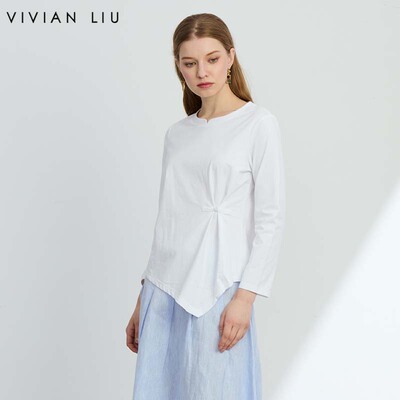 VIVIAN LIU R2457311秋新款圆领宽松侧腰褶皱不规则下摆针织衫