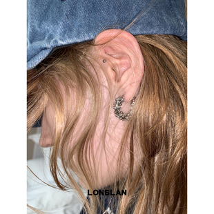 设计感银色磨砂小圈圈耳环朋克时尚 2025ss个性 耳饰 ACC LONSLAN