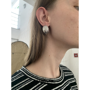 花纹设计椭圆百搭银色耳环 秋冬复古时尚 LONSLAN ACC