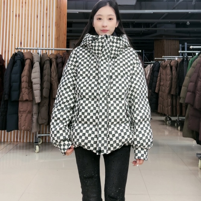 1130芬达 3 号 bu退换价格459  衣长55