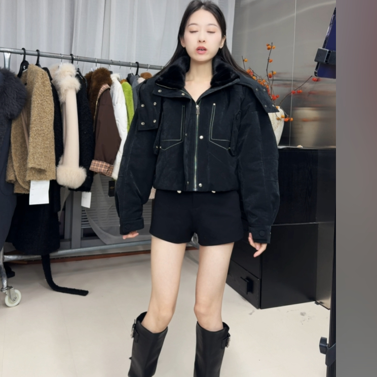 1120芬达  105号 bu退换 价格  399       衣长50      胸围