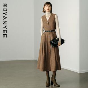 颜域毛呢中长款V领连衣裙冬装女款2024年新款简约裙子气质背心裙