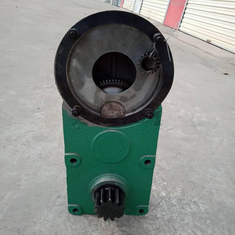 LDAC1300立式齿变速箱运行平稳驱动变速LD400变速