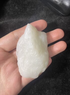 90g新疆和田玉山流水且末料原石雕刻料天然玉石质地干净油润细腻