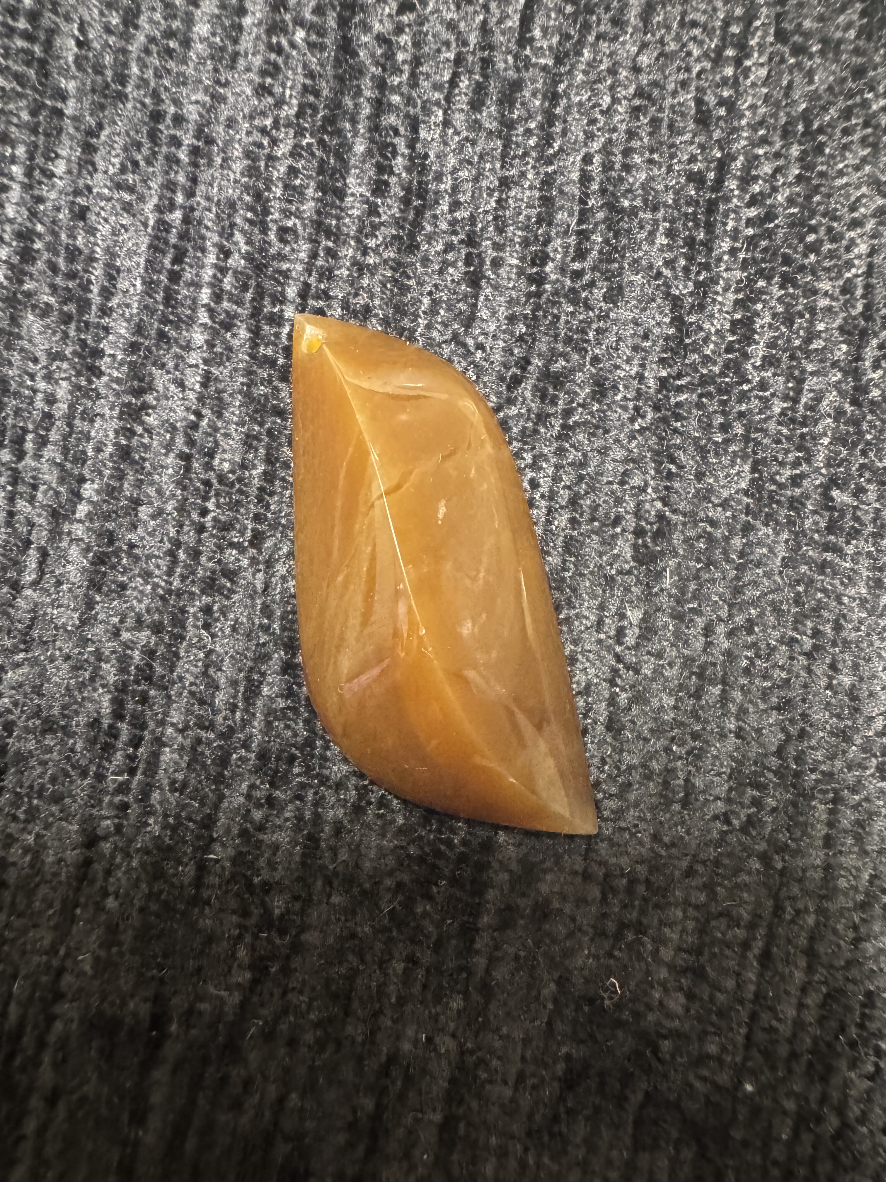 7g新疆和田玉且末料红糖玉玉质细腻油润 可以直接佩戴 有证书保障