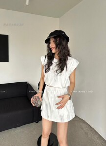 W.ONE时尚刷漆烫钻套装女2024夏季抽绳无袖背心上衣高腰半身短裙