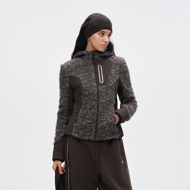 绵羊毛混纺 半圆女装[运动]2025秋冬修身连帽轻户外羊毛外套女